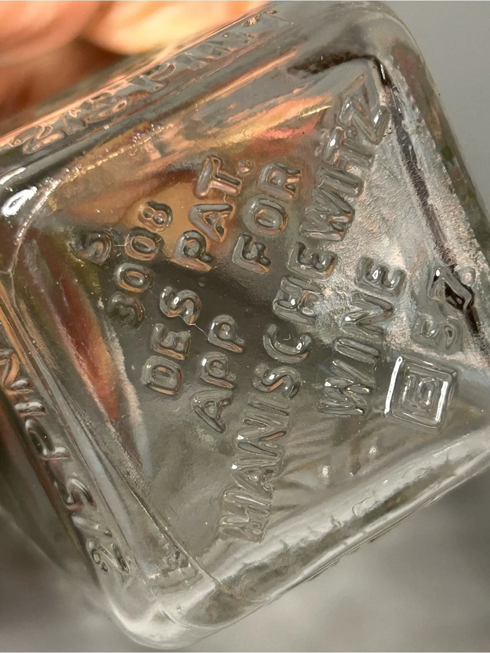 Vintage Manischewitz 2/5‎ Pint Clear Embossed Glass Wine Bottle Seder Kosher Bar
